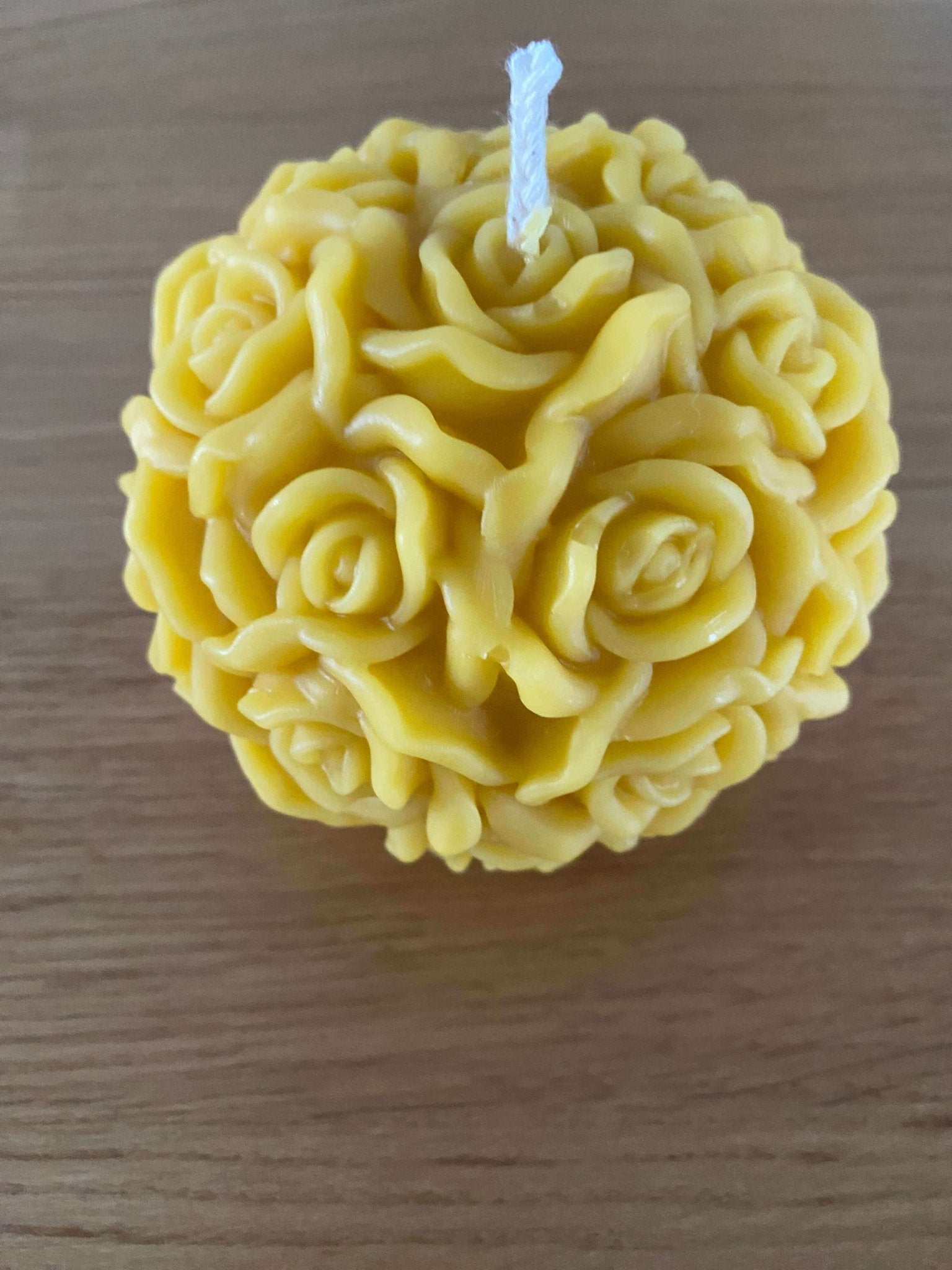 Natural 100% British Beeswax Alternative Rose Handmade Candle 310g - Davies a'i Gwmni Cyf