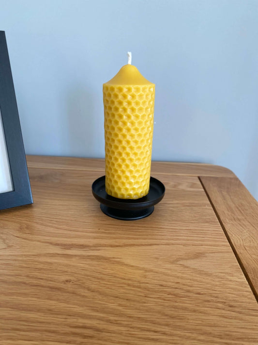 Natural 100% British Beeswax Honeycomb Design Handmade Candle 300g - Davies a'i Gwmni Cyf