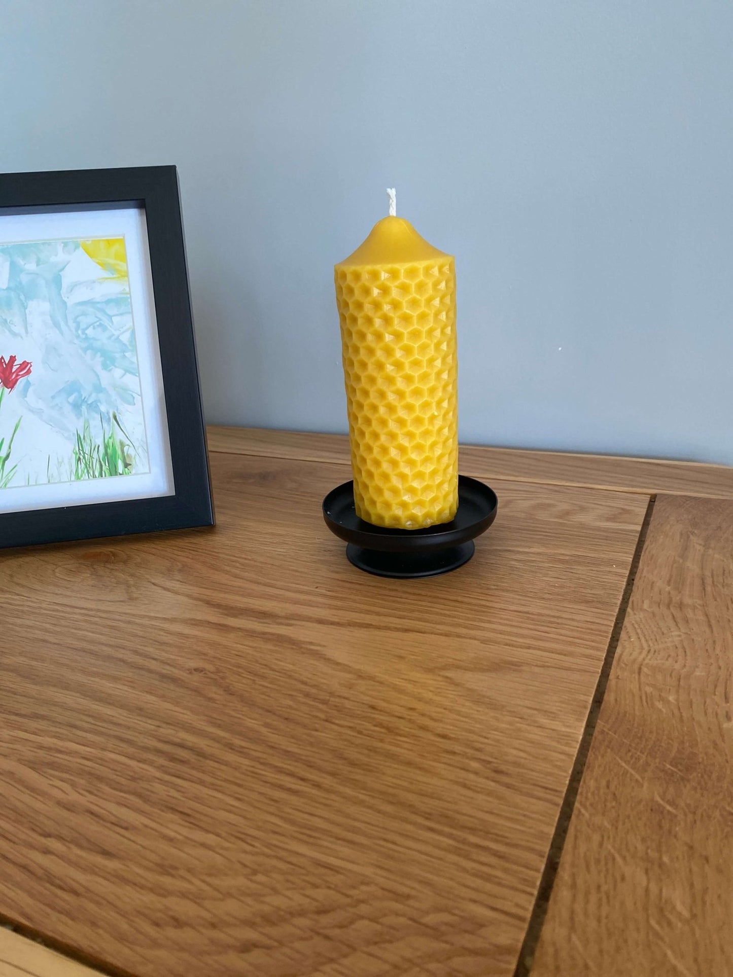 Natural 100% British Beeswax Honeycomb Design Handmade Candle 300g - Davies a'i Gwmni Cyf