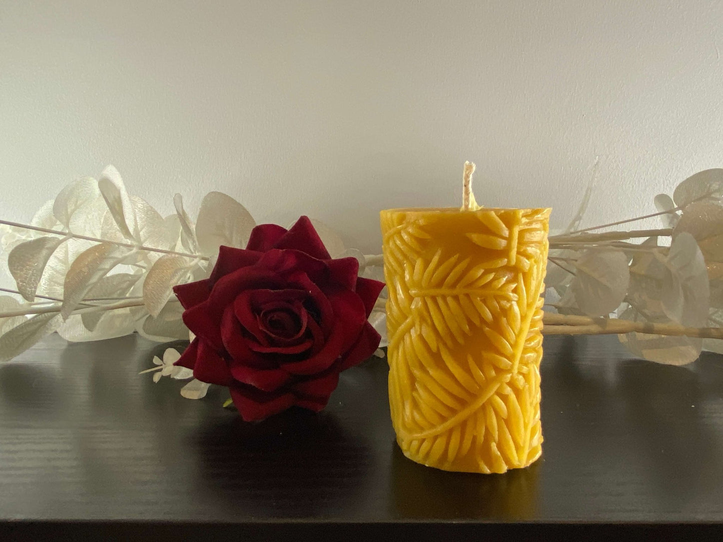 Natural 100% British Beeswax Leaves Pillar Handmade Candle - Davies a'i Gwmni Cyf