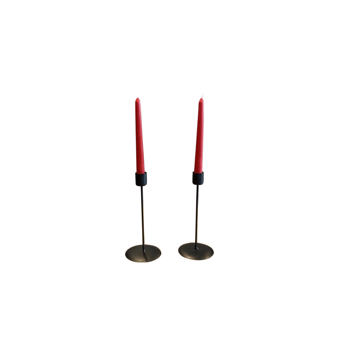 Pair of Red Taper Beeswax Dinner Candles - Davies a'i Gwmni Cyf