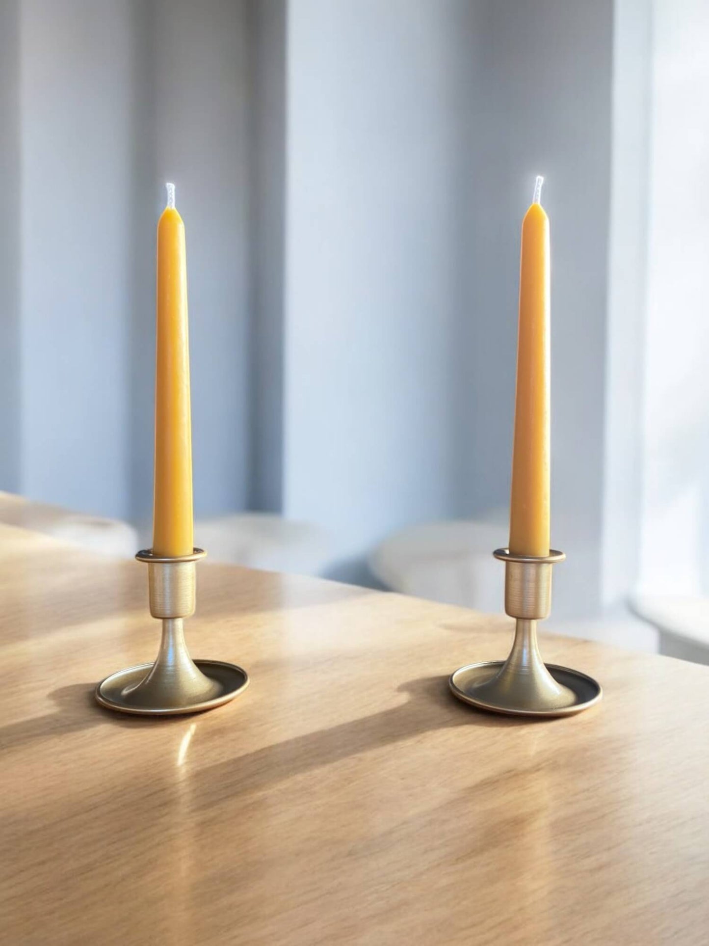 Pair of Taper Beeswax Dinner Candles - Davies a'i Gwmni Cyf