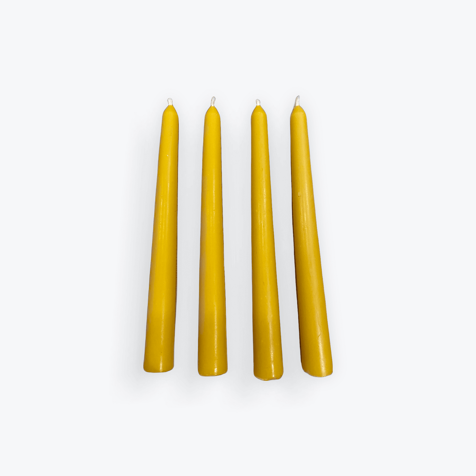 Taper Beeswax Dinner Candles (Set of 4) - Davies a'i Gwmni Cyf